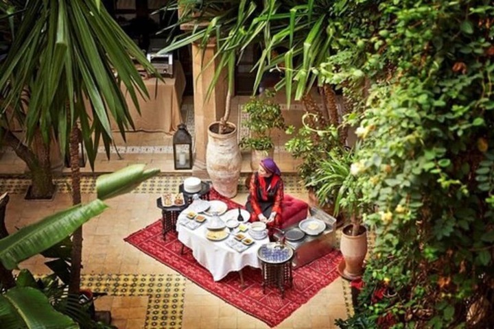 Dining 36 of 44