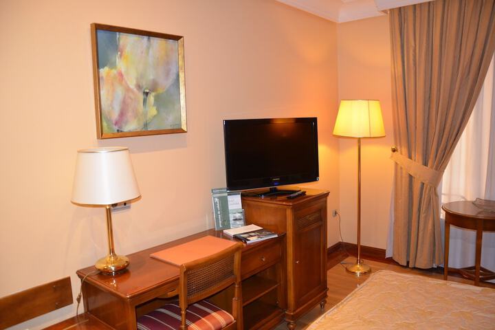 Room 13 of 84