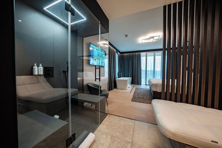Room 28 of 55