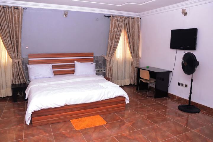 Room 6 of 79