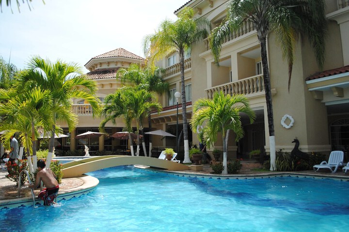 Pools & Facilities