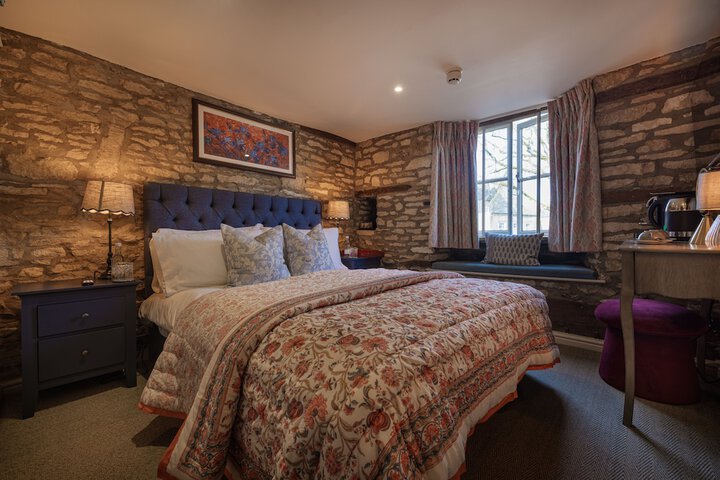 Room 8 of 50