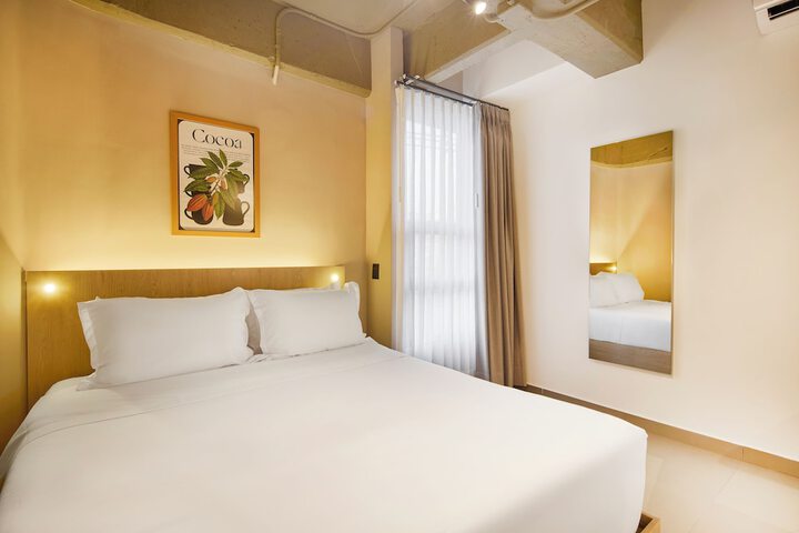 Room 14 of 37