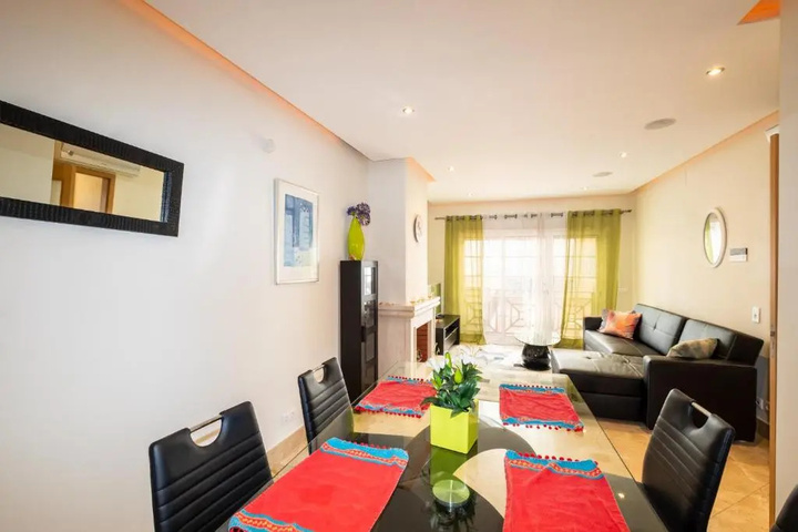 Room 4 of 34