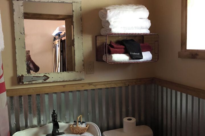 Room 49 of 63