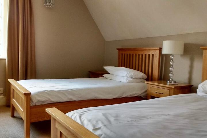 Room 16 of 48