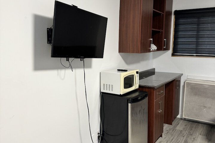 Room 14 of 28