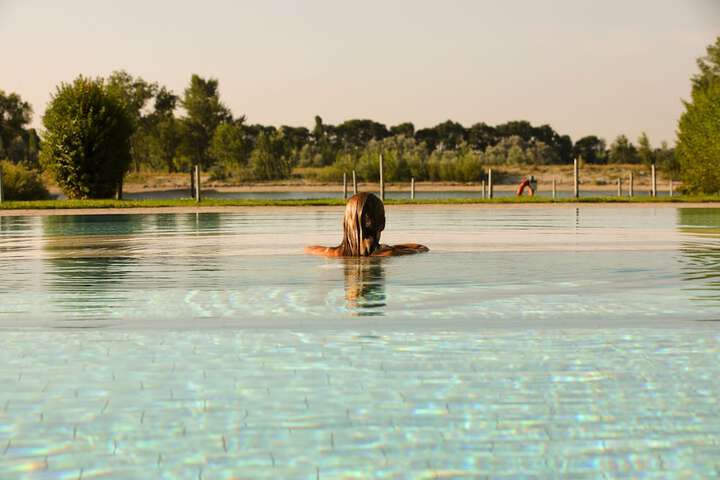 Hotel Pool