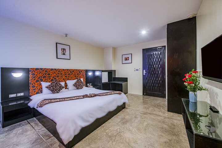 Room 29 of 64