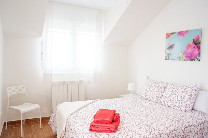 Room 6 of 25