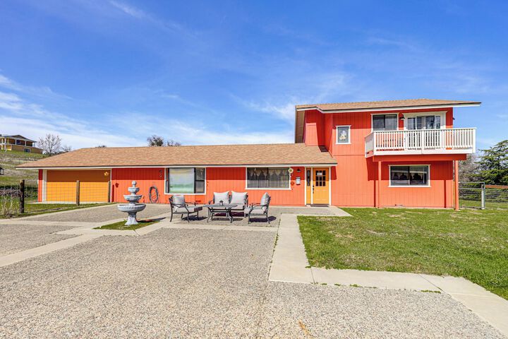 Pleasant Valley Wine Trail Home - Near Paso Robles