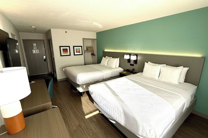 Room 5 of 35