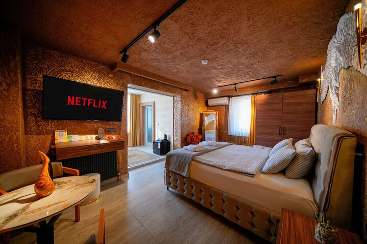 Room 91 of 244