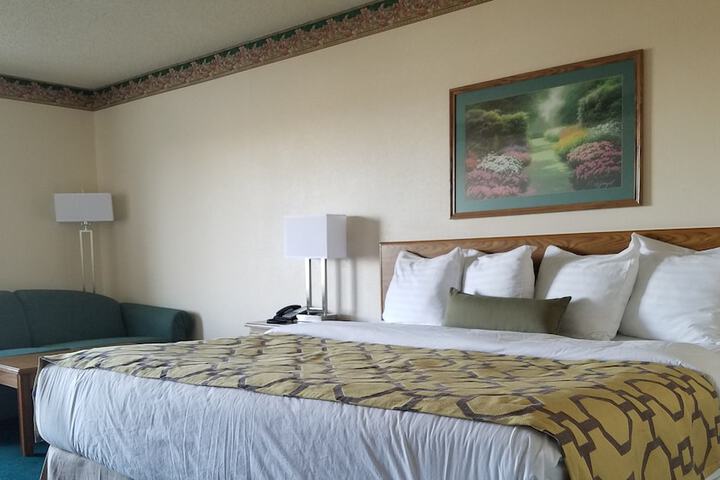 Room 18 of 68