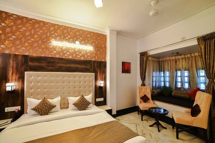 Room 8 of 32