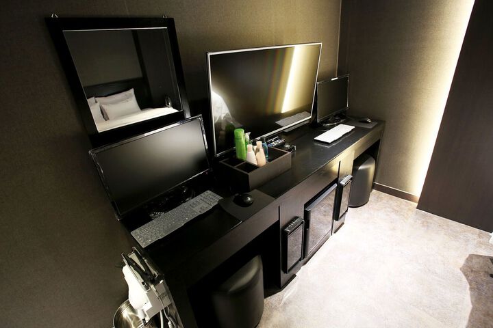 Room 33 of 75