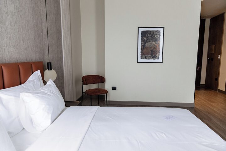 Room 84 of 176
