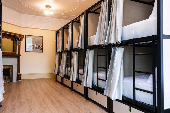 Room 34 of 59
