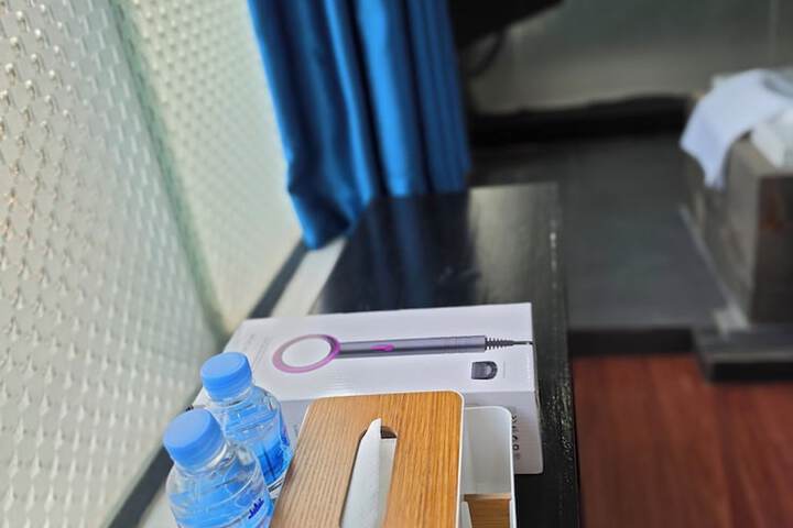 Room 14 of 22