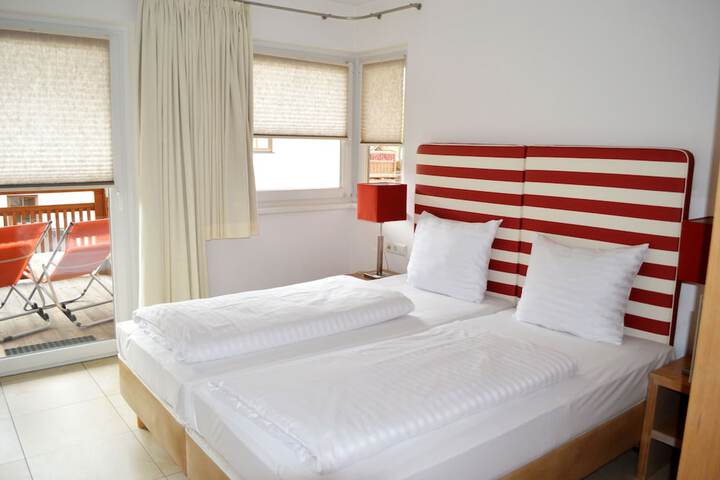 Room 6 of 52