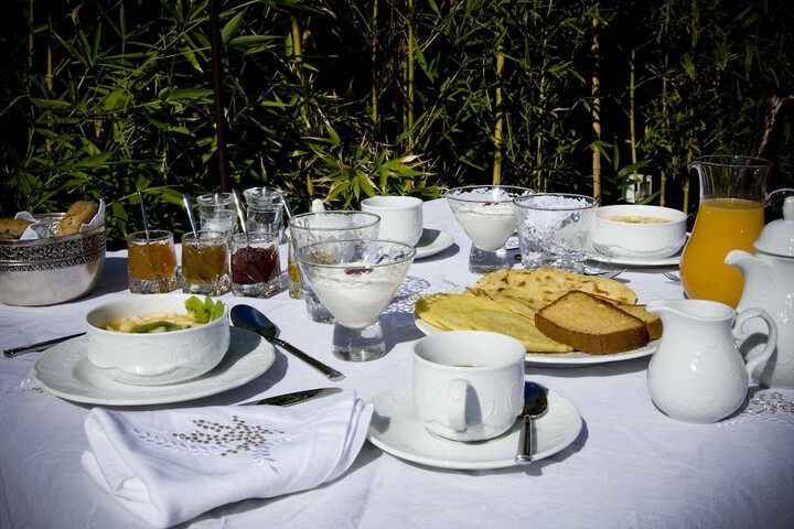Dining 46 of 60