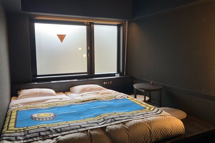 Room 28 of 48