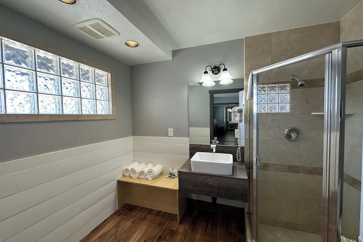 Standard Single King Bed (18 of 30)