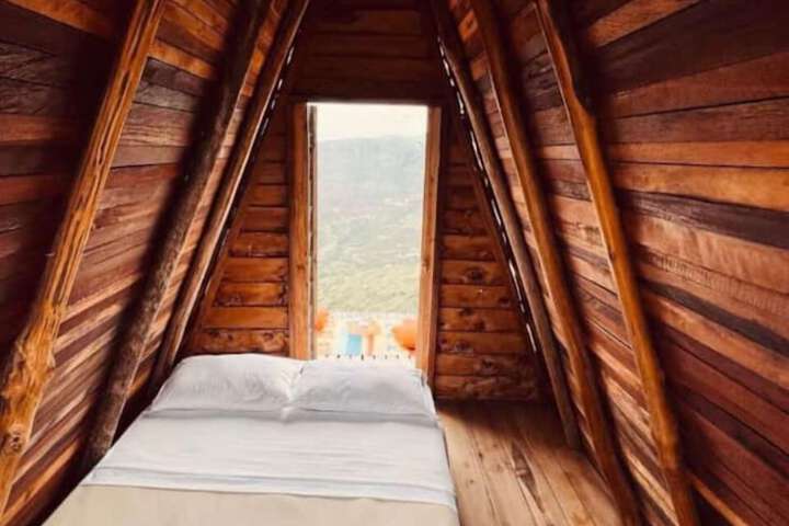 Room 4 of 55