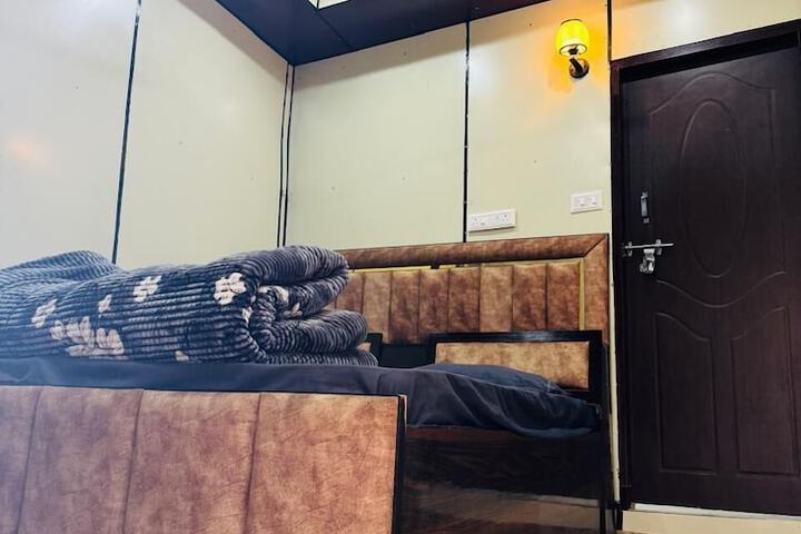 Room 5 of 26