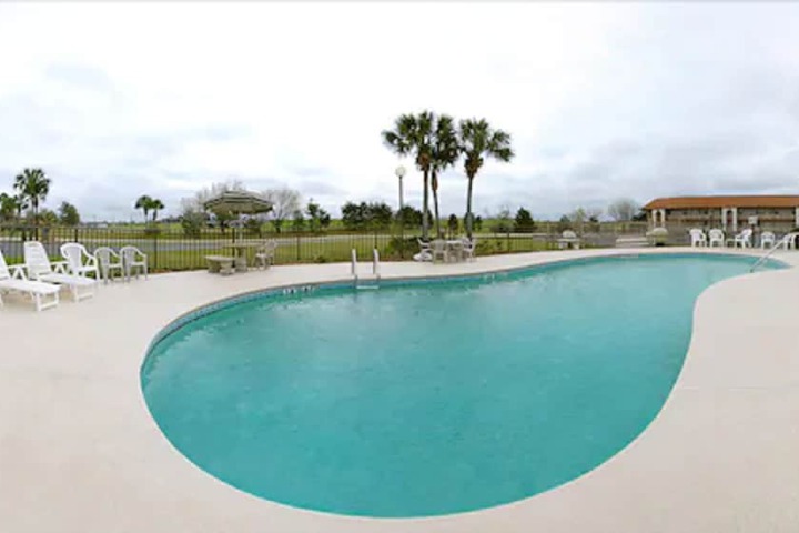 Hotel with Pool
