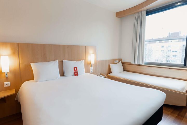 Room 26 of 67
