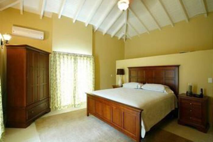 Room 7 of 24