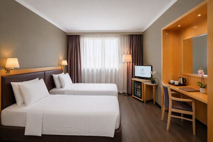 Room 30 of 62