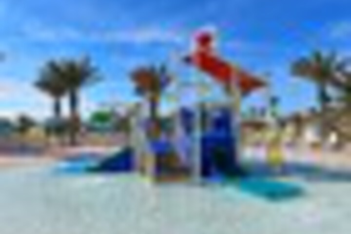 Pool 140 of 216