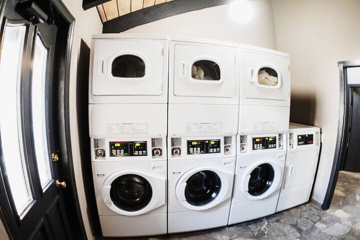 Laundry 22 of 40