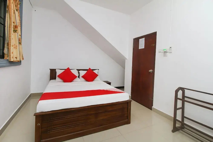 Room 4 of 22