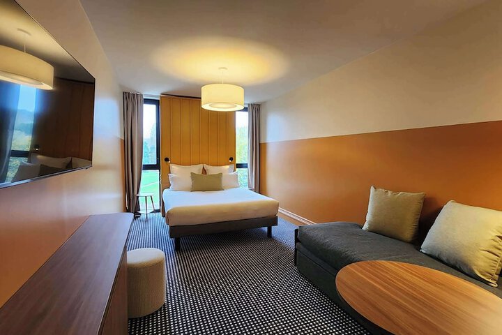 Room 10 of 63