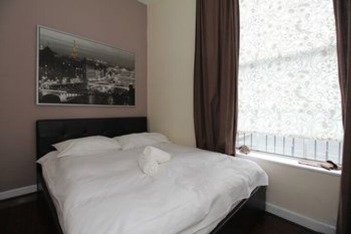 Room 6 of 21