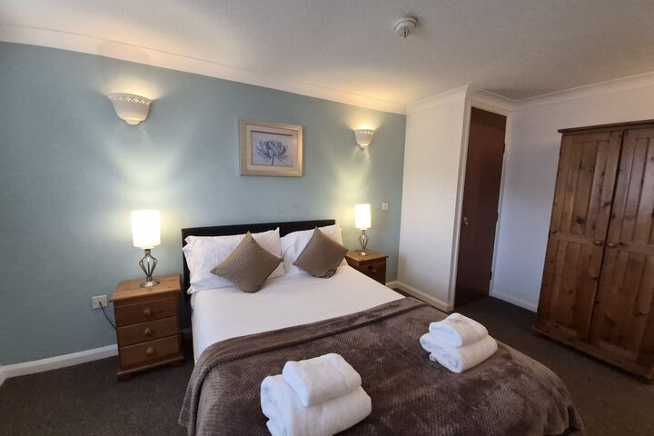 Room 3 of 57