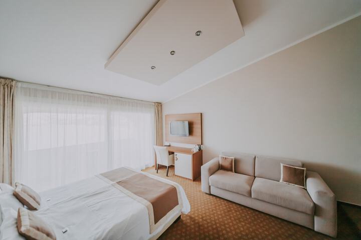 Room 40 of 51