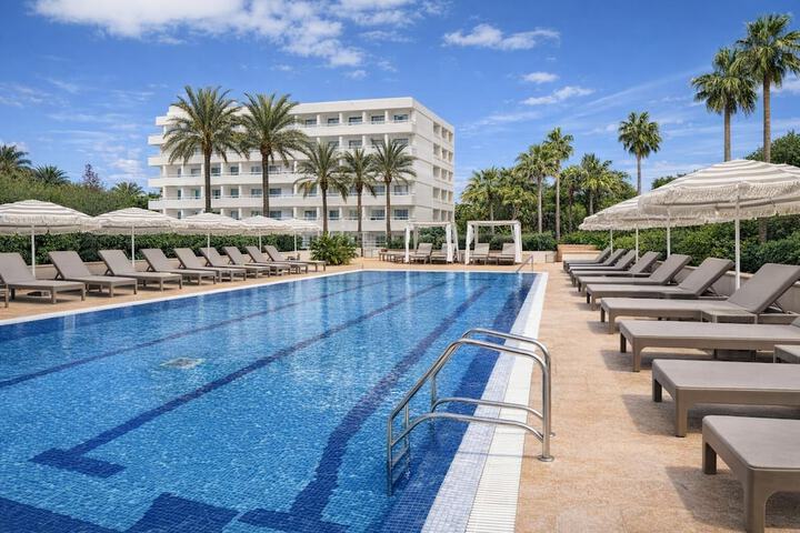 Pool Hotel