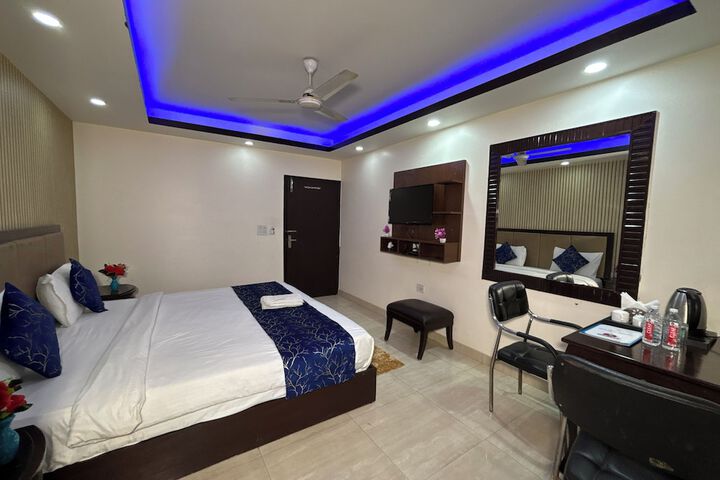 Room 15 of 111