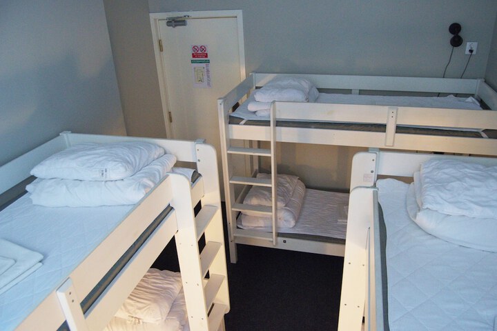 Room 92 of 128