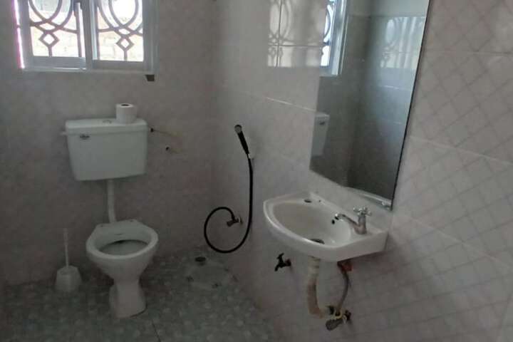 Room 17 of 37