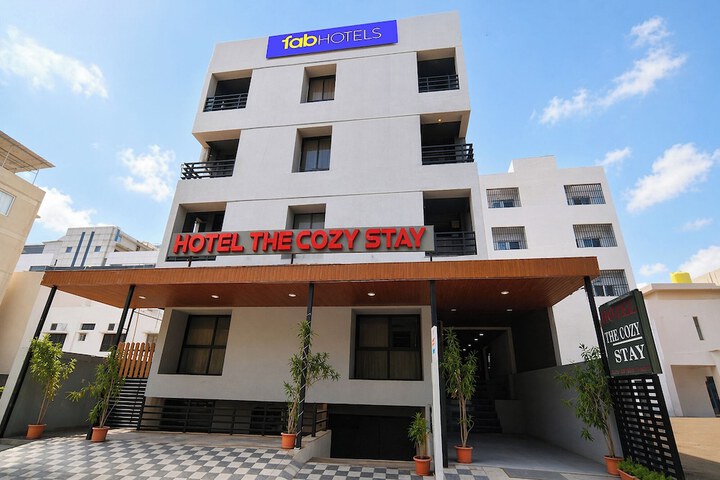 Fabhotel The Cozy Stay