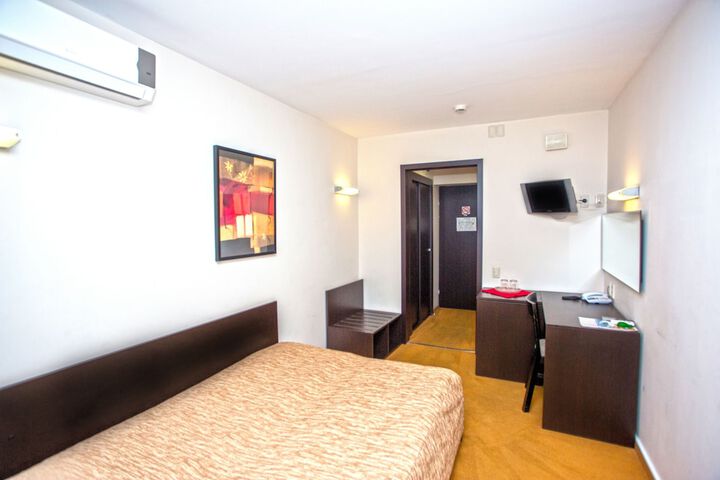 Room 4 of 57