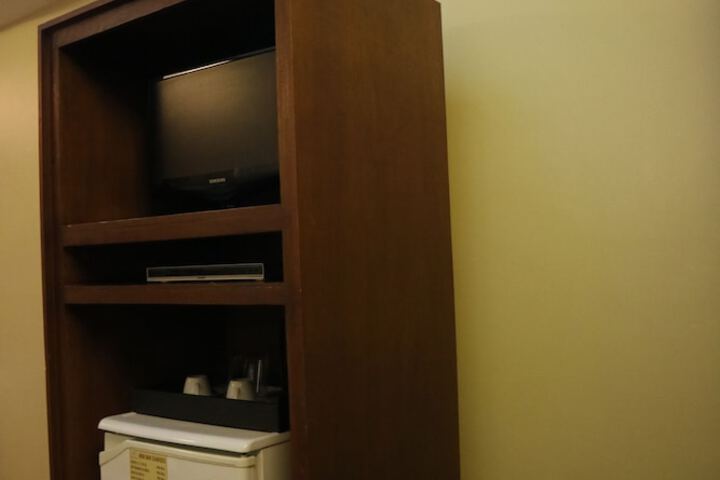 Room 18 of 34