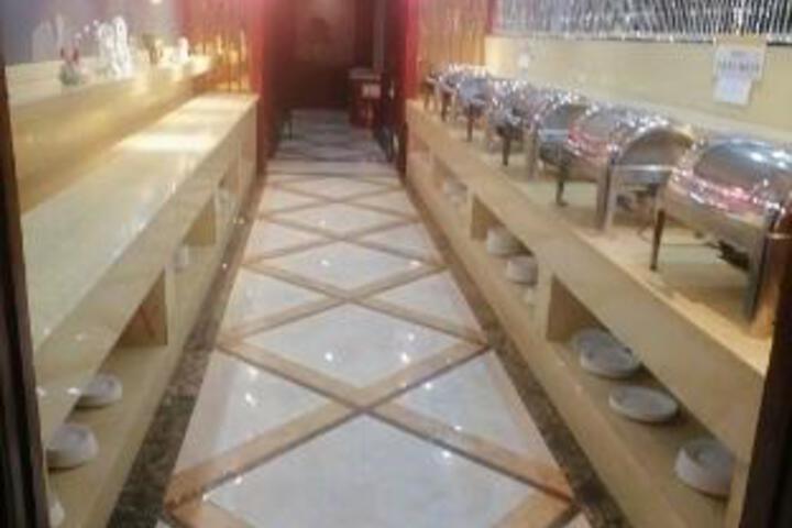 Huilong Business Hotel