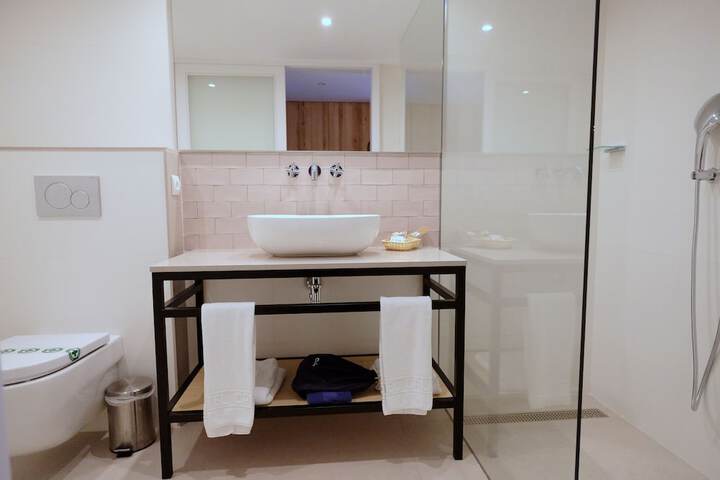 Room 38 of 66