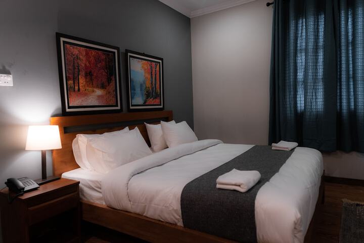 Room 10 of 38